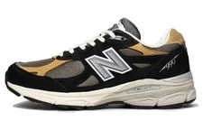 New Balance — New Balance Teddy Santis X 990v2 - M990BB2 — Sneaker — resale
