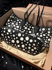 Louis Vuitton X Yayoi Kusama Neverfull for 4