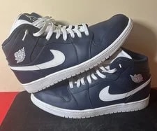 Air Jordan — Size 13 - Air Jordan 1 Retro Mid — Sneaker — resale