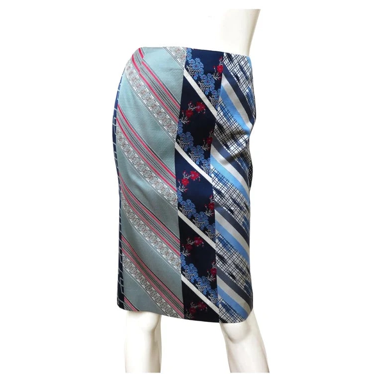 Alexander McQueen — Alexander McQueen Print Pencil Skirt — Clothing — resale