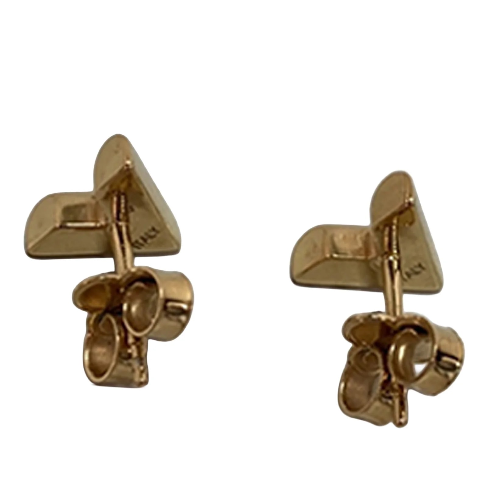 Essential V Stud 4