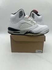 Jordan — Size 9.5 - Jordan 5 Retro — Sneaker — resale