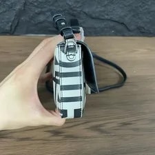 Fendi Baguette Magnetic Closure Detachable - Very Good #1MNCIRV 3