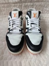 Size 8LV/9US - Louis Vuitton in 2