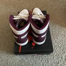 Air Jordan 1 Retro High OG ‘ ’ 4