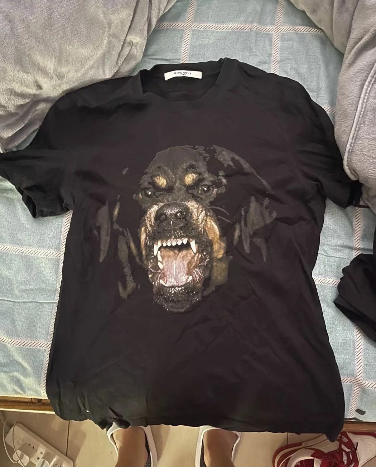 Givenchy — Givenchy Roitweller Rottweiler T Shirt — streetwear — resale