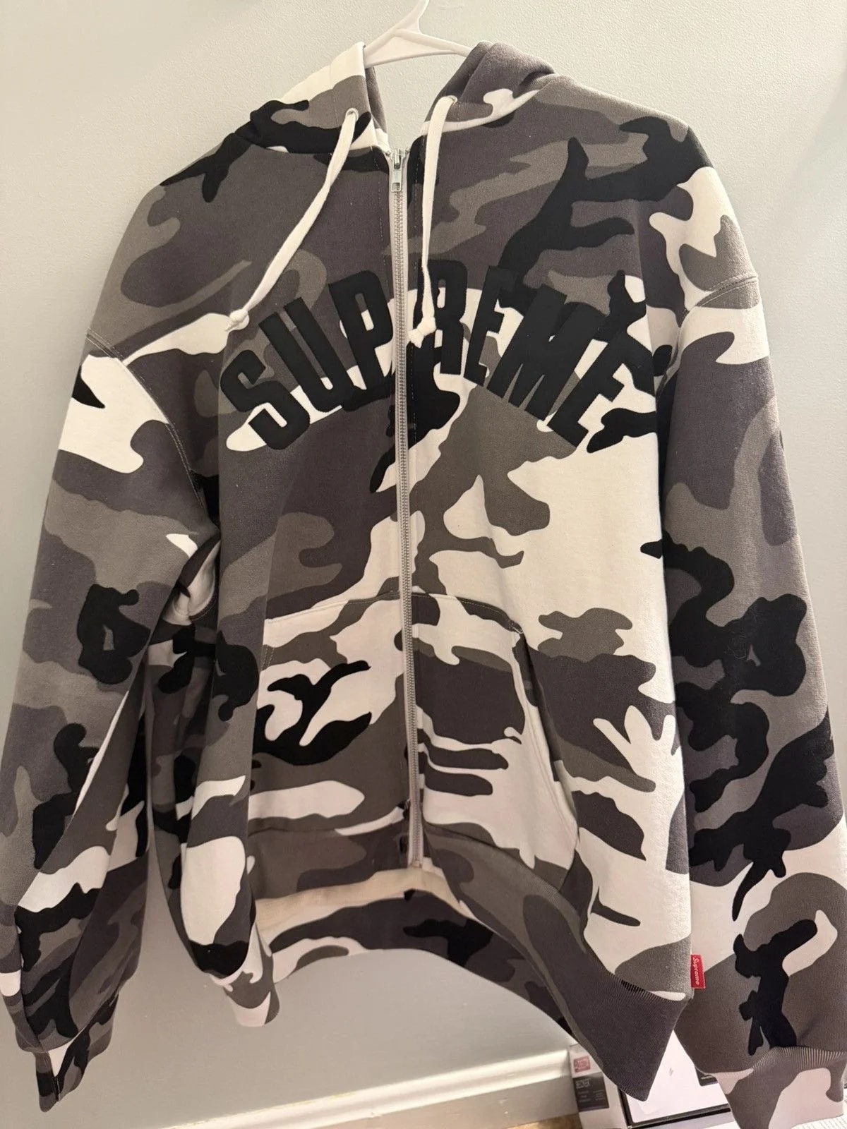 Supreme — Supreme Arc Thermal Lined ZipUp Hood Sweatshirt ‘ Camo’ — streetwear — resale