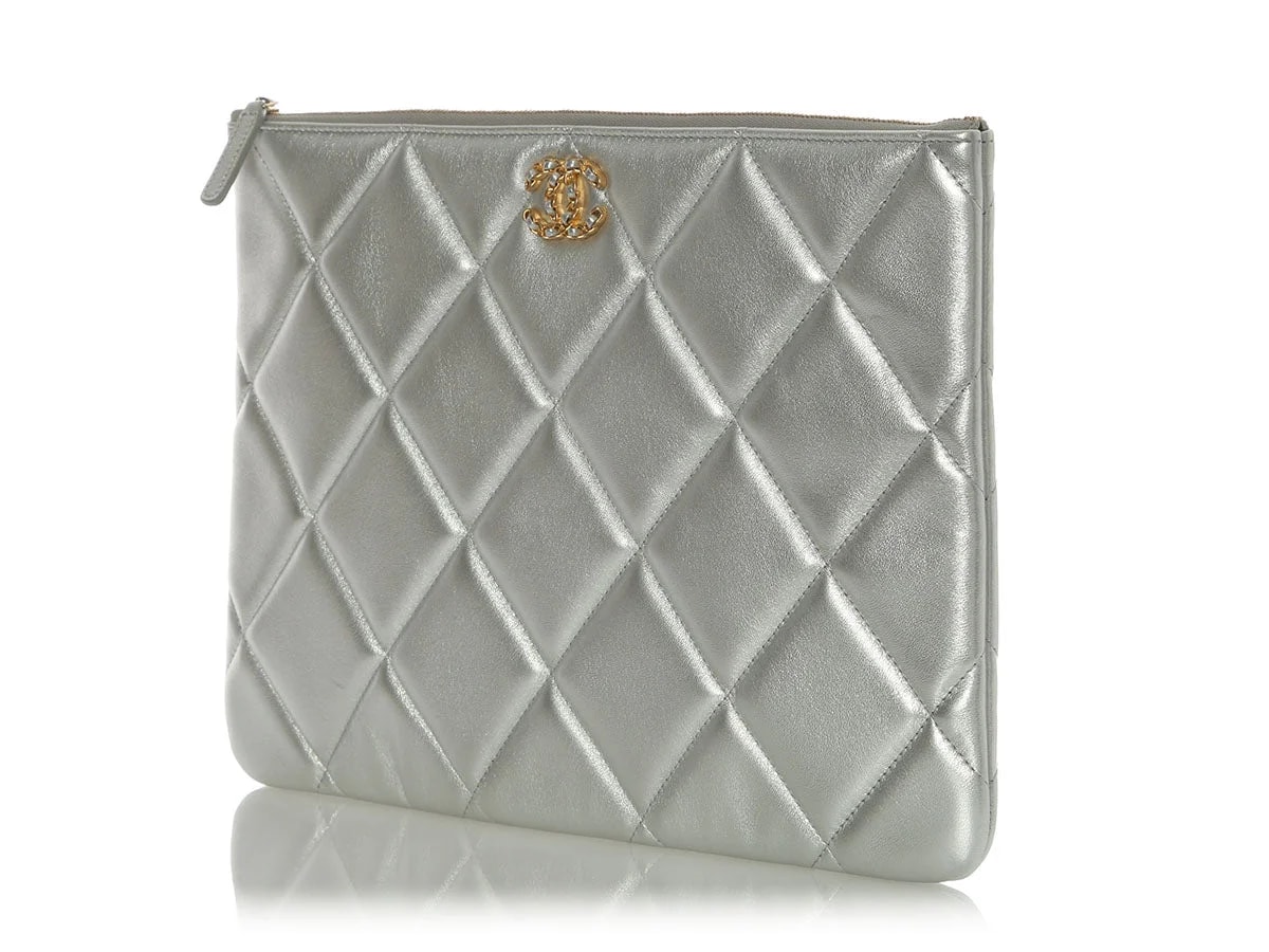 Chanel Large O Case 3