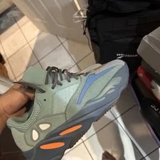 Yeezy 700 Faded Azul Size 12 Excellent Condition No Box 2