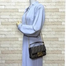 Fendi Baguette Mini 8BS017 S 2