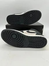 Air Jordan 1 Mid SE Size 11 Athletic Shoes HV4091 102 3