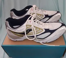 Saucony 9 Size 11.5 / / Athletic Running Shoes 4