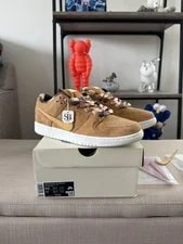 Nike SB — Nike SB Dunk Low Note Manchester Pro QS Brew & Biscuits US 9.5 Ready TO Ship — Sneaker — resale