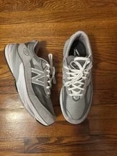 New Balance Classics 990v6 Size 10.5 EE 2