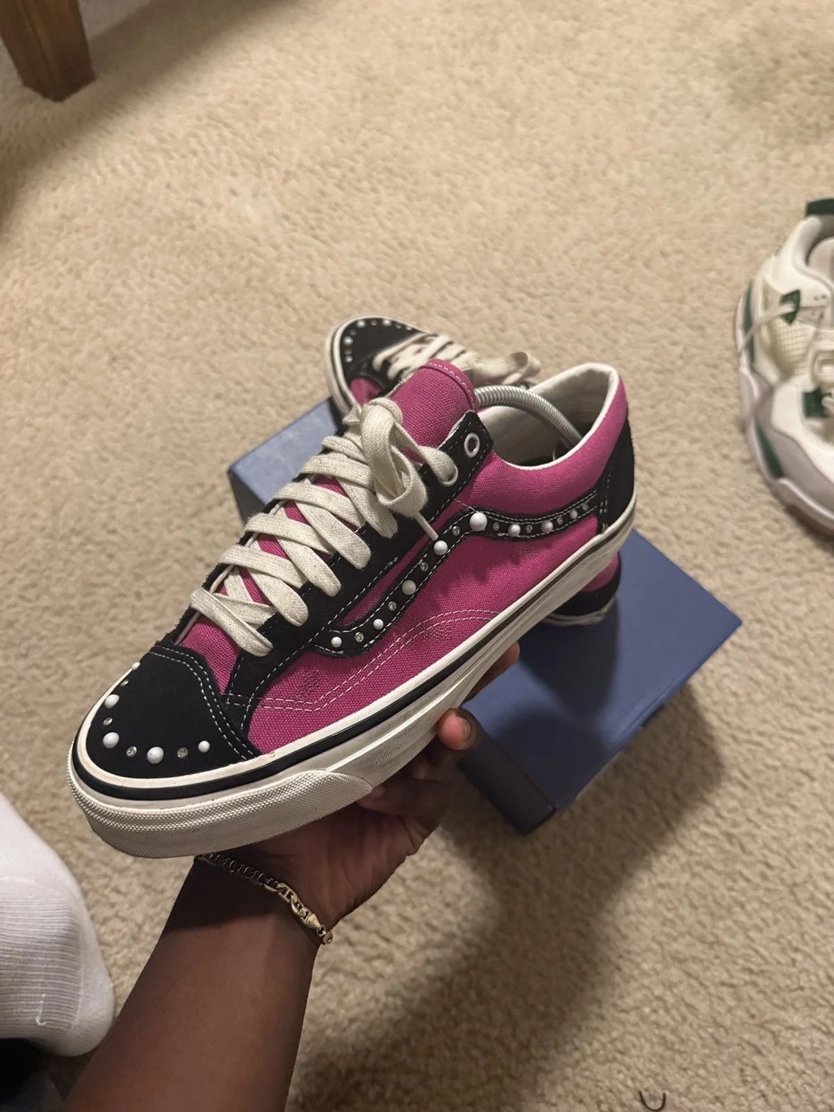 Vans — Pearlized Vans Old Skool — Sneaker — resale