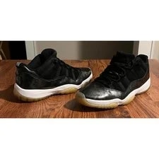 Air Jordan — Air Jordan 11 Retro Low Barons Metallic — Sneaker — resale