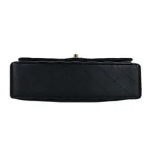 Chanel Classic Lamb Flap A01112 7842 120324749 4