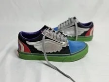 VANS — Vans Old Skool Limited Edition Marvel Avengers M-6 W-7.5 — Sneaker — resale
