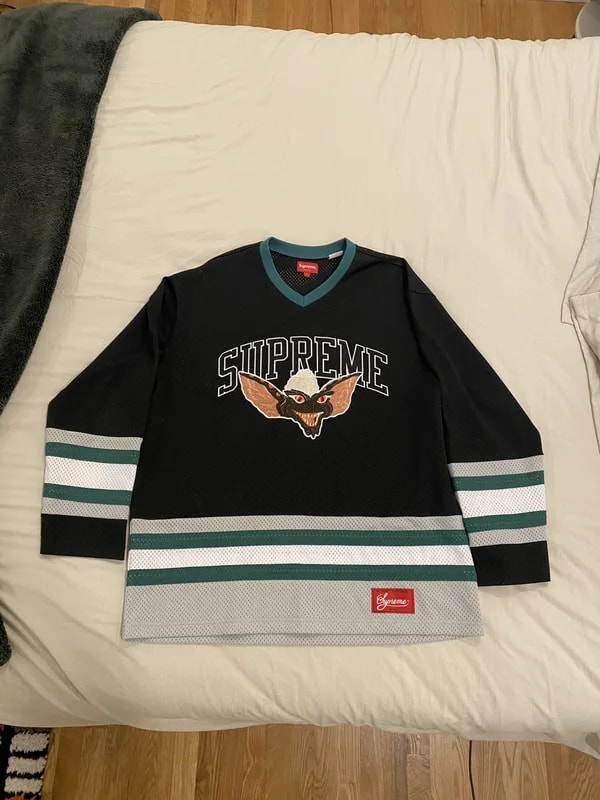 Supreme — Supreme Gremlins Hockey — streetwear — resale