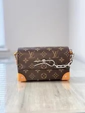 Louis Vuitton With Chain Accent & Brand Card 2