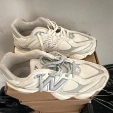New Balance / Lace-Up Low Top Athletic 4