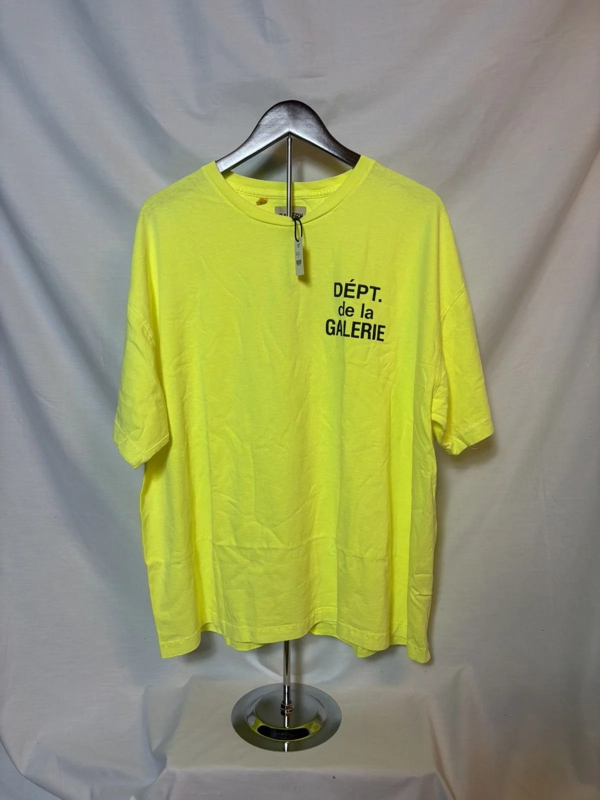 Gallery Dept — Gallery Dept. French Tee Flo — streetwear — resale