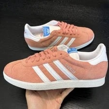Adidas — Adidas Gazelle Wonder - -Core Size 6.5 - Women7.5 — Sneaker — resale