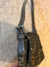 Fendi Mamma Baguette , Logo Buckle 4