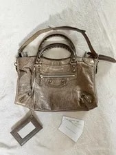 Balenciaga — 100% Authentic Balenciaga Paris Medium City W/ Mirror in Colour — Handbag — resale