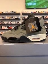Air Jordan 4 Retro Undefeated 2025 3