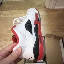 Jordan Air 5 Retro Low Top Size 6 /’s 2