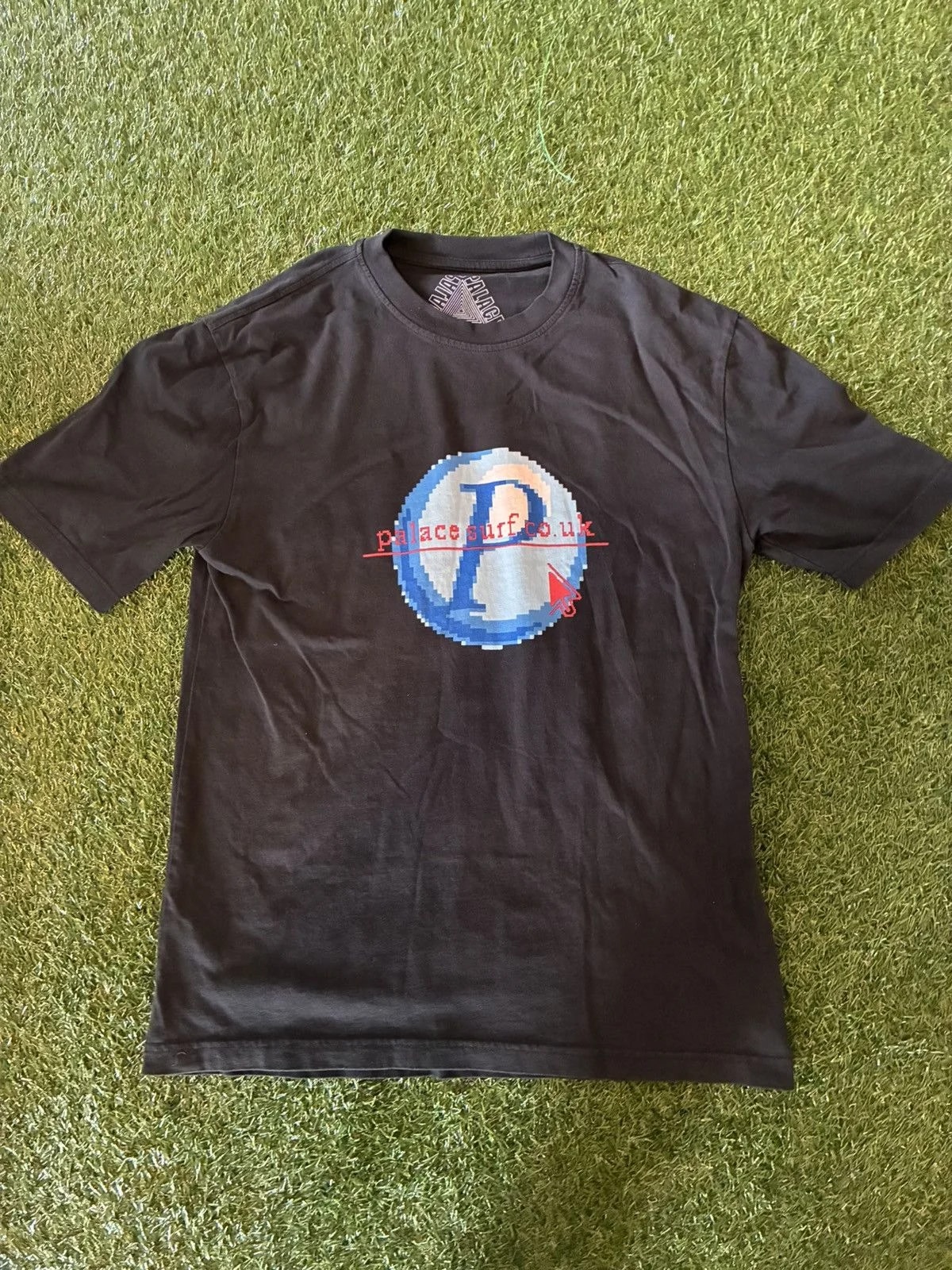 Palace — Palace Log on Tee — streetwear — resale