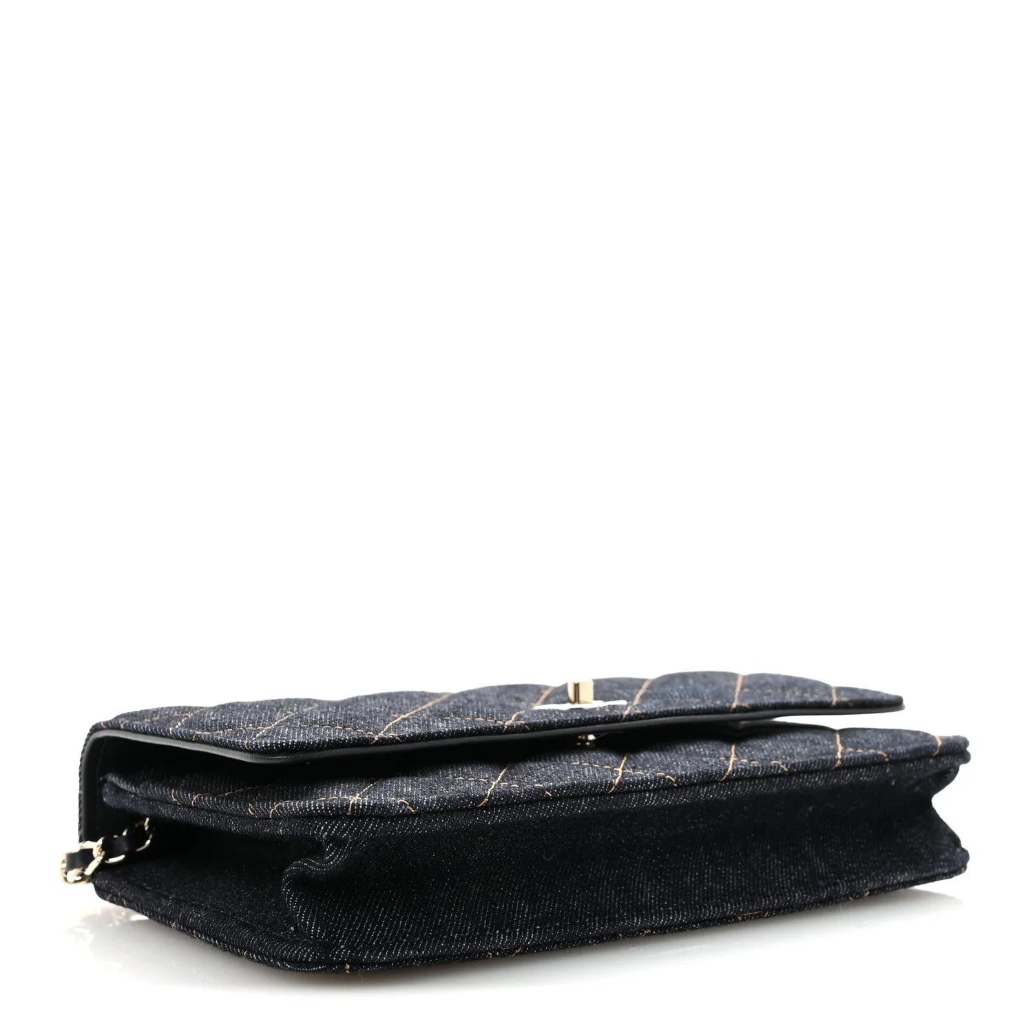 CC Turnlock Wallet on Chain WOC Dark 4