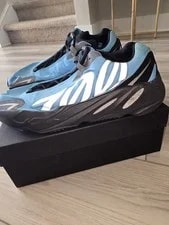 Yeezy Sneakers 2