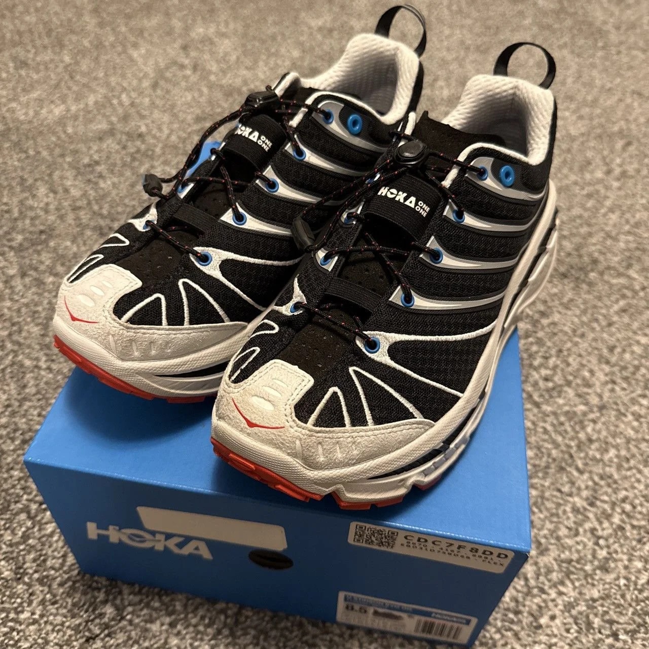 Hoka — Hoka One Stinson Evo OG Cosmic — Sneaker — resale