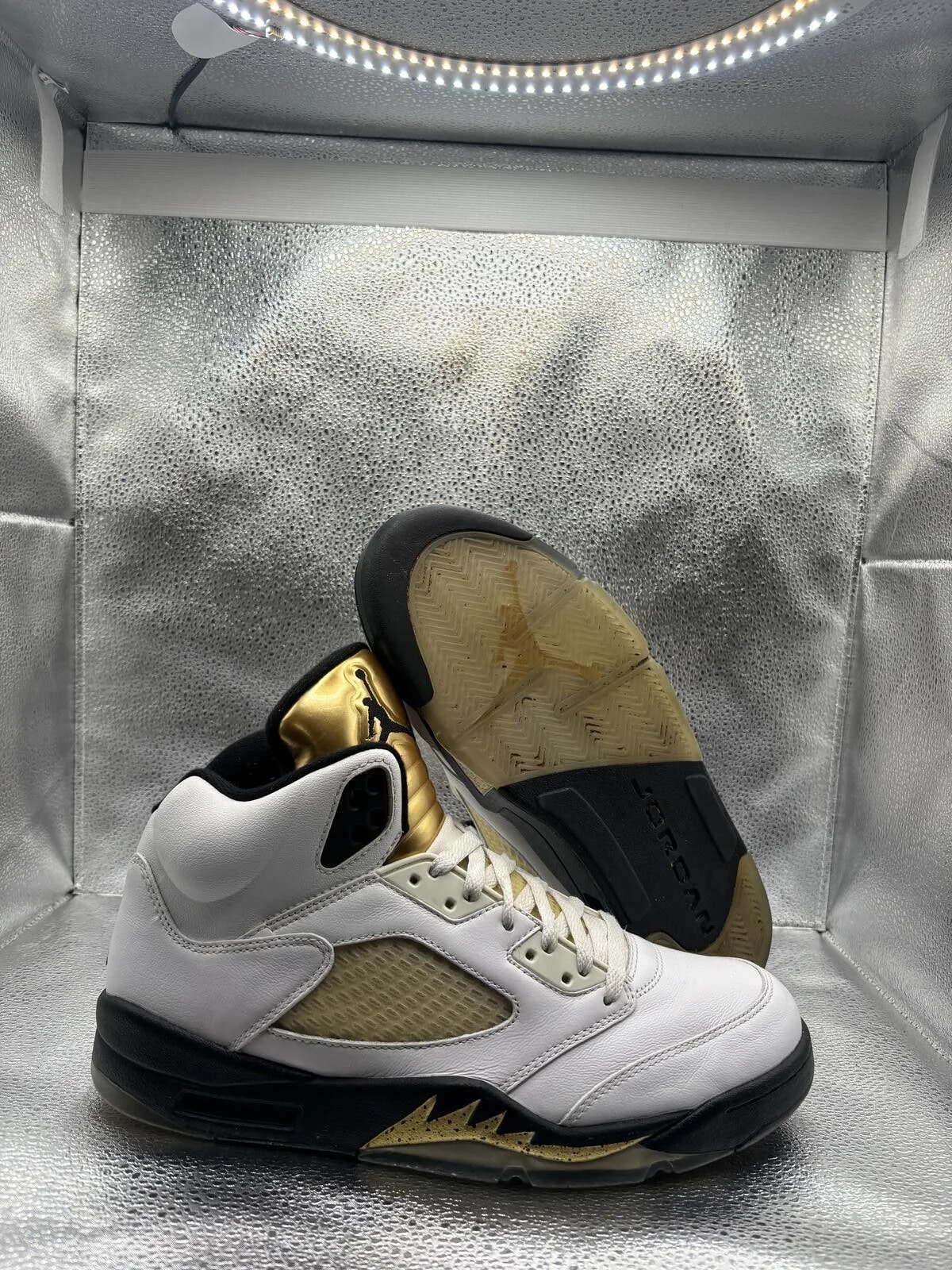 Air Jordan — Air Jordan 5 Olympic 2016 — Sneaker — resale