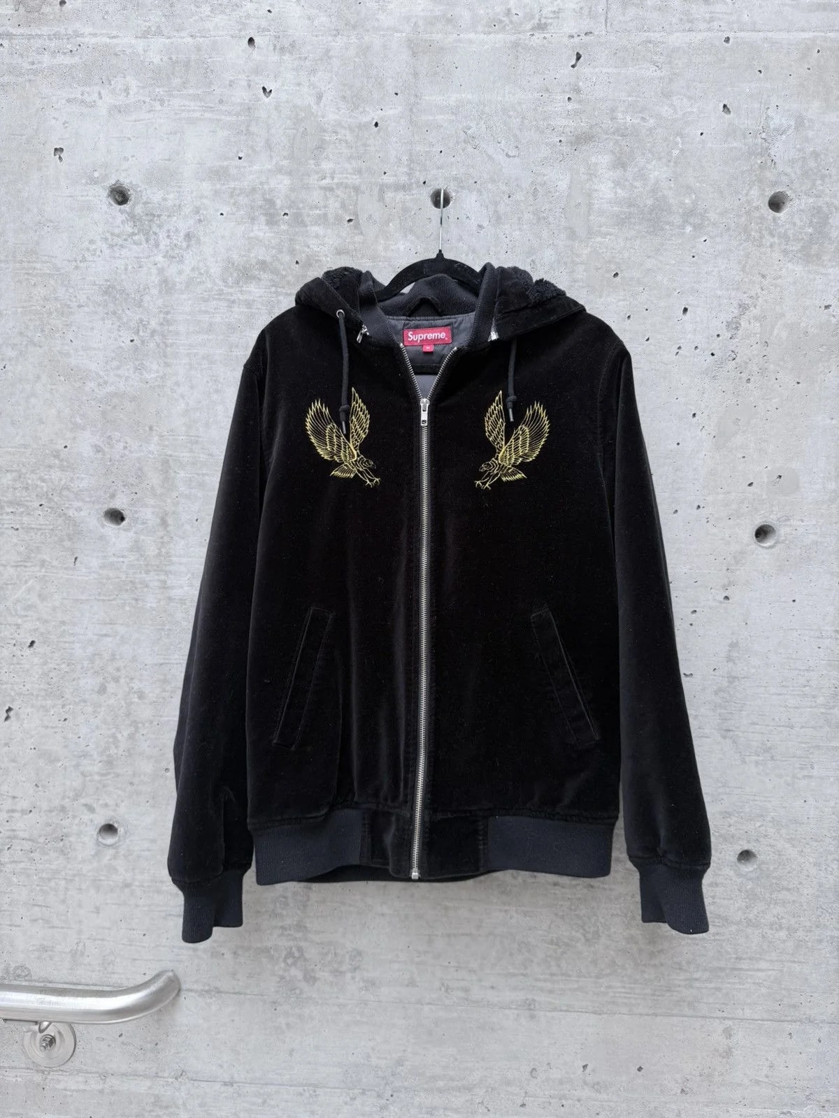Supreme — Supreme Eagle Hooded Bomber — streetwear — resale