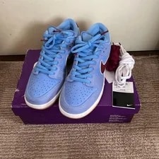 Nike SB — 9.5US Worn Once Box Has Damage Nike Sb Dunk Low Prm Phillies — Sneaker — resale