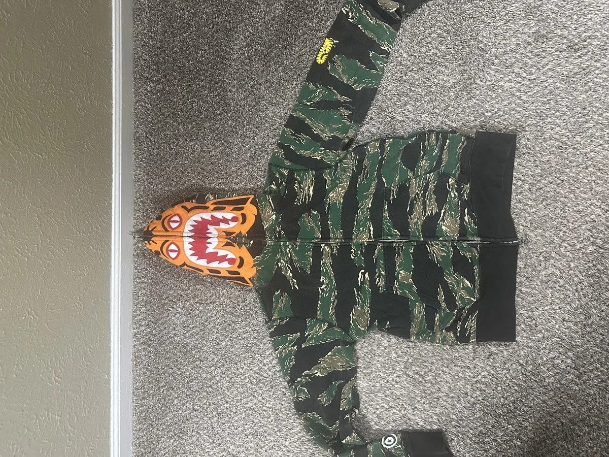 Bape — Camo Bape Tiger Hoodie — streetwear — resale
