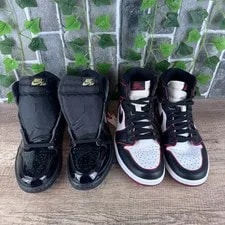 Jordan — Size 9 - Jordan 1 Retro Metallic New & Size 9.5 1 Bloodline Bundle — Sneaker — resale