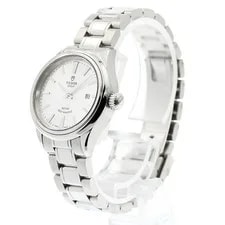 Tudor Style 12100 2