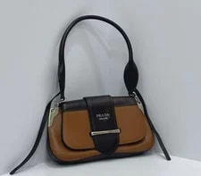 Prada — Prada Crossbody & 28x16 Cm — Handbag — resale