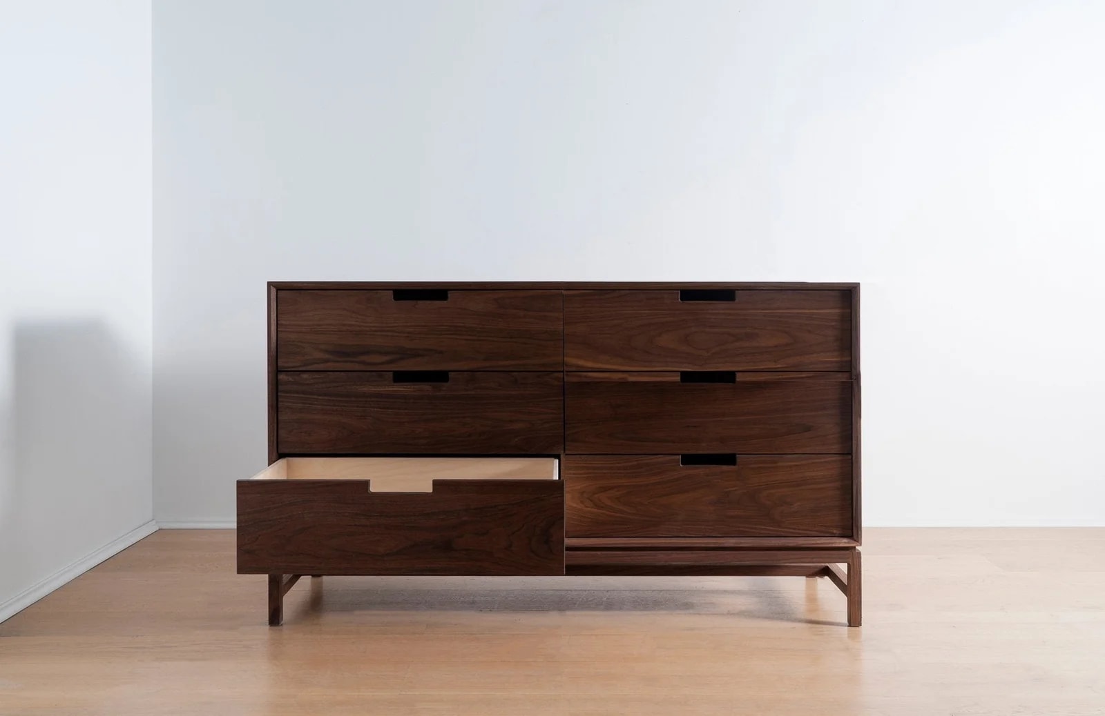 Forde Wideboy Dresser 3