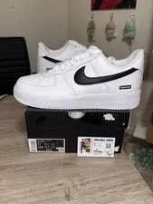 NIKE — Size 11 - Nike Air Force 1 Low Supreme Box Logo — Sneaker — resale
