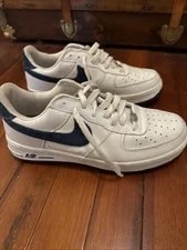 Nike — Nike Air Force 1 Low Swoosh — Sneaker — resale