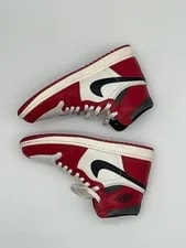 Air Jordan 1 Retro High OG Lost & Found 4