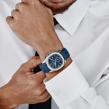 Patek Philippe Aquanaut 5968G-001 White Gold Blue Dial (2021) 3
