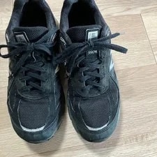 9.5US New Balance 990 V4 2