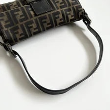 Fendi Trim Iconic Design 3