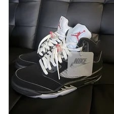 Air Jordan — Air Jordan 5 Retro OG Metallic Reimagined HF3975-001 2025 — Sneaker — resale